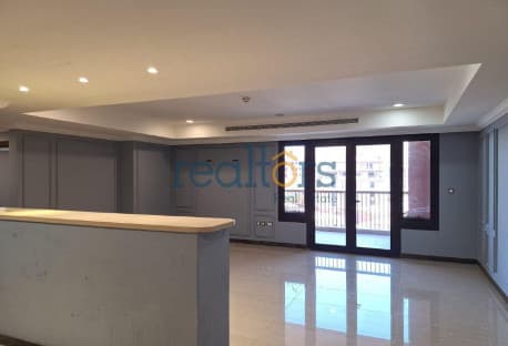 Amazing deal!! Elegant 2 bedroom. Great location