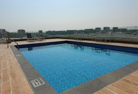 SPACIOUS APARTMENT / 3 BEDROOMS / SEMI FURNISHED