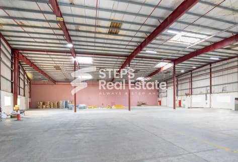 Warehouse with Office in Ras Abu Aboud, Qatar