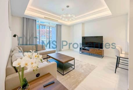Perfect 1BR Furnished + Balcony |Crystal Walk View