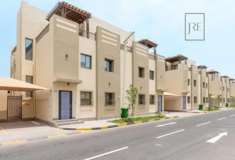 Spacious 5-Bedroom Compound Villa for Sale-Wukair