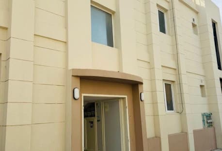 3 bedrooms apartment inside compound @ new salat