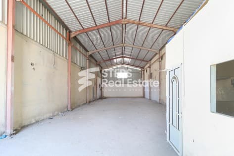 250 SQM Warehouse for Rent in Industrial Area
