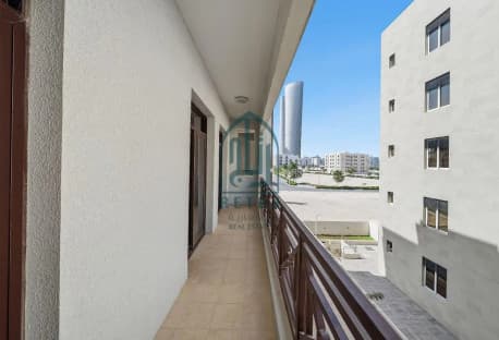 Fully Furnished 2 Bedroom Apartment With Pool!