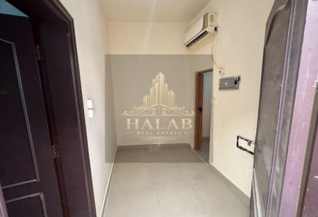 Al Kharaitiyat Room with kitchen and bathroom