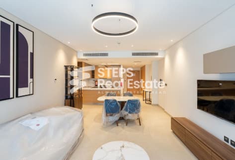 Luxury Apartment with Garden on Marina District
