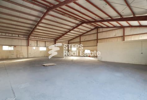 Warehouse with Rooms for Rent in Industrial