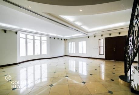 Open Floor Plan ✅ Spacious Balcony | Open Kitchen.