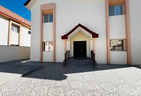 AFFORDABLE COMPOUND VILLA WITH PRIVATE YARD