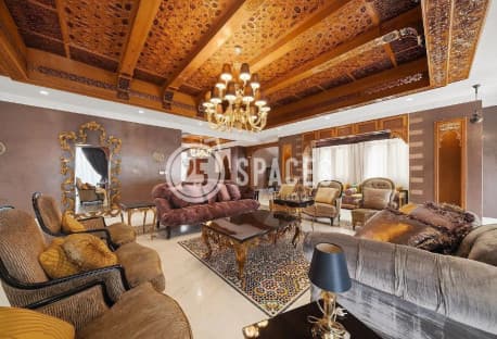 Standalone Luxurious Villa I Private Pool Backyard