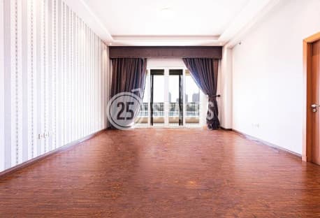 Direct Seaview I One Bedroom Low Rise I Balcony
