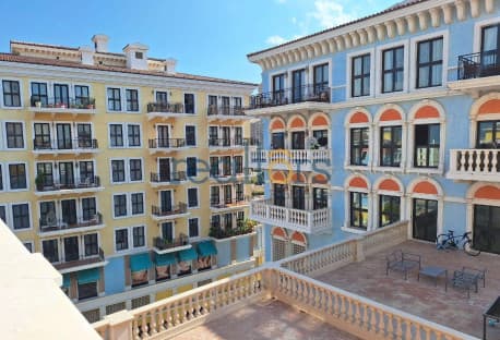 Unbeatable deal. 1 bedroom apartment. 1 month free