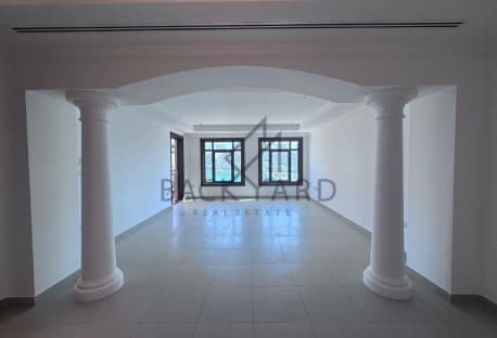Modern 2BR Townhouse with Marina View – The Pearl