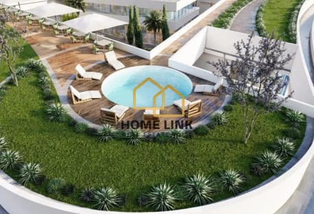 FREEHOLD STUDIO | PERMANENT RESIDENCY | WATERFRONT