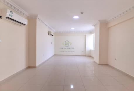 3 bhk unfurnished 3 bathroom 1close kitchen