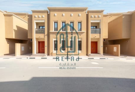 Spacious 5BR Villa with swimming pool for rent!