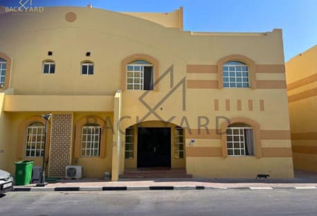 Spacious 5BHK Villa with Backyard and Parking