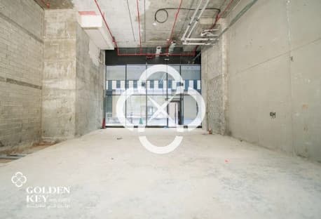 Prime Spot! Showroom – Main Road –Lusail Boulevard
