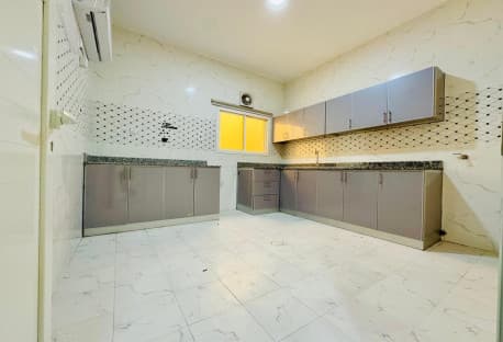 Large 3bhk apartment at abo hamour area