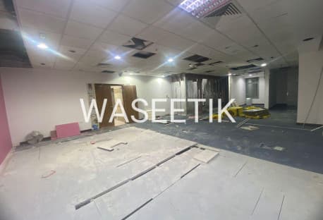 Commercail Office in a Premium Location - Midmac