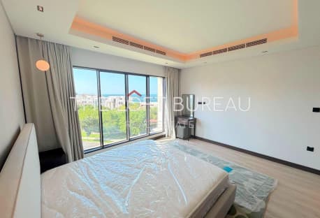 Luxurious Brand New Duplex 2+Office