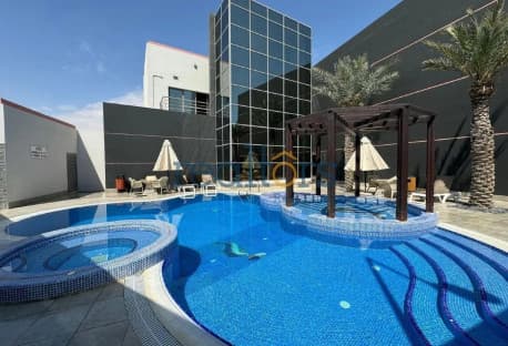 Modern 4BR+ Maid Family Villa in Al Maamoura