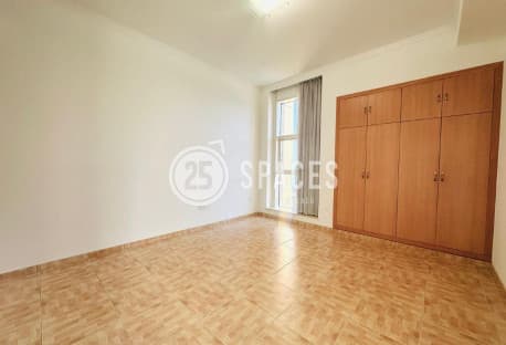 Spacious 3 Bedroom Apt Seaview QC Incl in West Bay