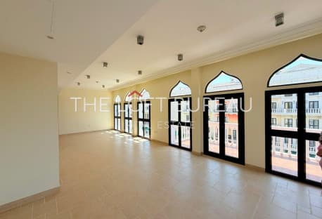 HUGE LIVING ROOM | AMAZING CANAL VIEW | NO FEE