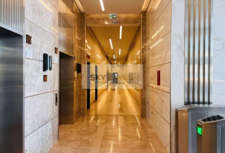 Prime Location | Office Spaces Availabl | Bank St