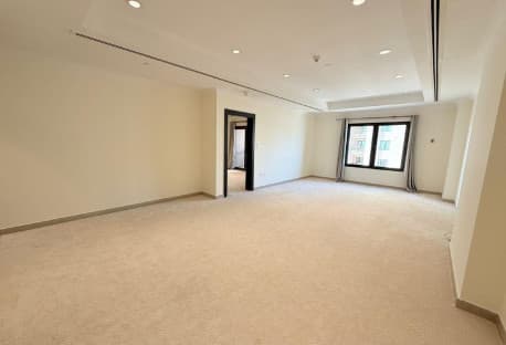 SPACIOUS AND CLEAN / ONE BEDROOM / WITH BALCONY