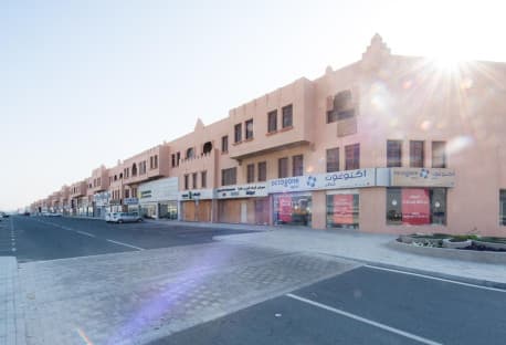 Semi Furnished Flat Prime Location Salwa Road