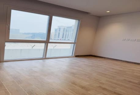 Luxury semi Furnished Modern 3bhk flat 4 Rent