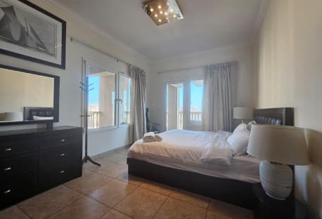 Porto Arabia 3 bhk plus maid 246 SQMT 15000 QR