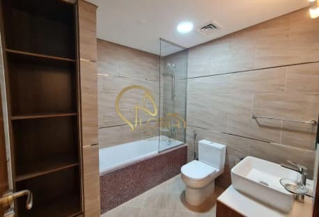 Prime Location Front Garden And Avenue Mall 2 BR