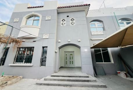 SPACIOUS VILLA / 5 BEDROOM IN PRIME LOCATION