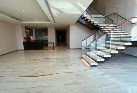 Amazing 4 BDR Townhouse with Private Pool-Lusail