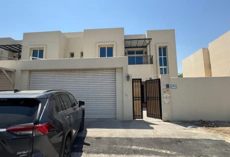 3BHK OUTSIDE COMPOUND VILLA WITH MAID ROOM.