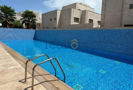Luxurious| Modern | FF 4BR +Maid Villa | Compound