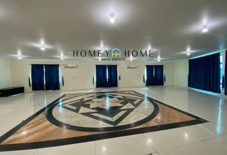Compound Villa 5b + Storage in Al Hilal