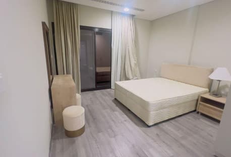 amazing 2 bhk apartment in pearl with a nice view