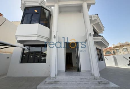 Perfect Fully Upgraded 6 BHK (MASTER) Plus maid