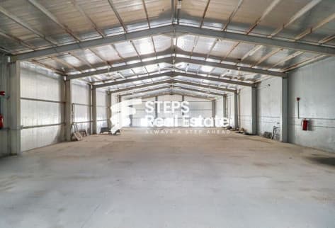 Garage with 13 Rooms for Rent in Industrial Area