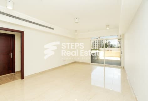 Spacious Flat for Rent with Terrace in Fox Hills