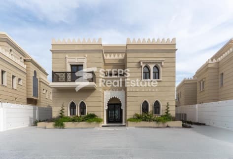 Spacious Sea View Villa with Flexible Plan