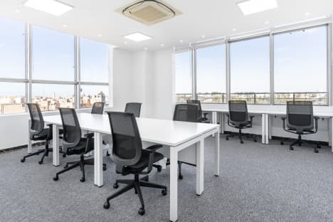 Open office space to rent for 15 persons in DOHA, West Bay