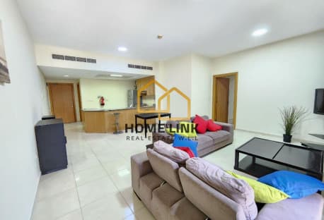 SPACIOUS AND COZY 1 BEDROOM APARTMENT IN FOXHILLS