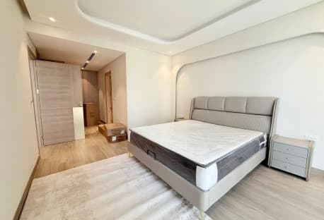 LUXURY 2 BHK FURNISHED APARTMENT SEA VIEW