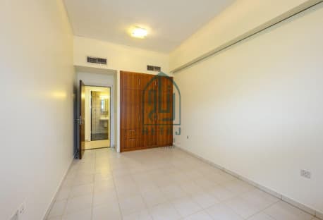 UNFURNISHED 2 BHK NEAR SAFARI MALL AVAILABLE!!!