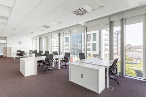 Book open office space for rent for businesses of all sizes in Doha, Msheireb