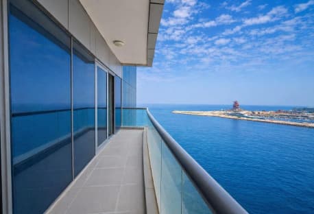 Amazing sea view/ 2 bedrooms / waterfront